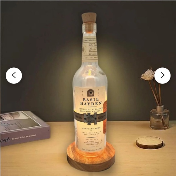 Basil Hayden Kentucky Bourbon Whiskey 750 ml bottle (empty) - Picture 12 of 14